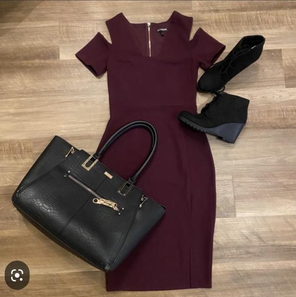 Express Dresses & Skirts - Express cold shoulder midi dress - size 0